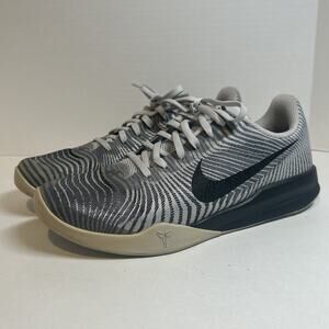 Nike Kobe KB Mentality 2 Wolf Grey Mens Size 9.5 Black White Basketball Shoes